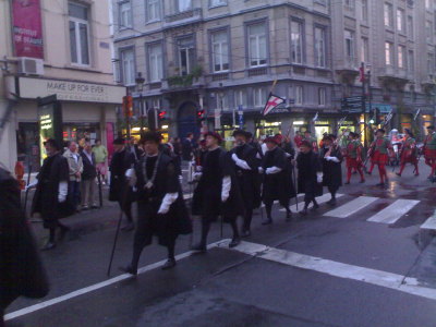 The parade continues on Rue du Lombard…