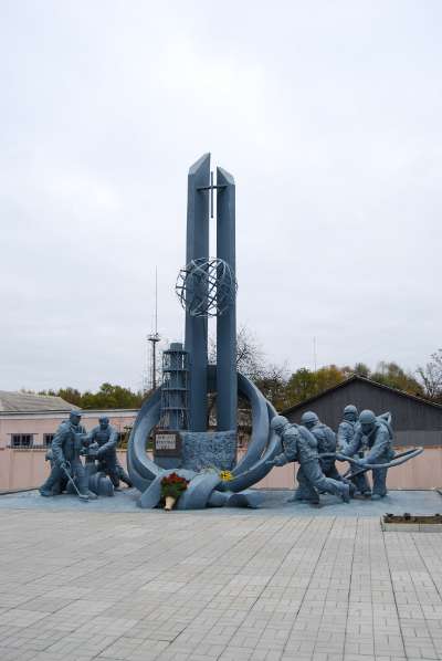 Chernobyl - Firefighter monument