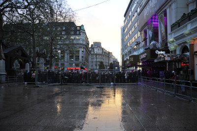 Harry Potter and the Deathly Hallows: Part 1 (Premier on Leicester Square) - The queue in front of the Empire