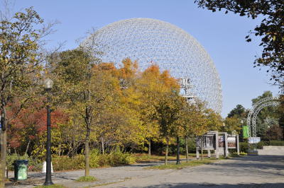 Biosphère (Montréal) - Obscured by trees