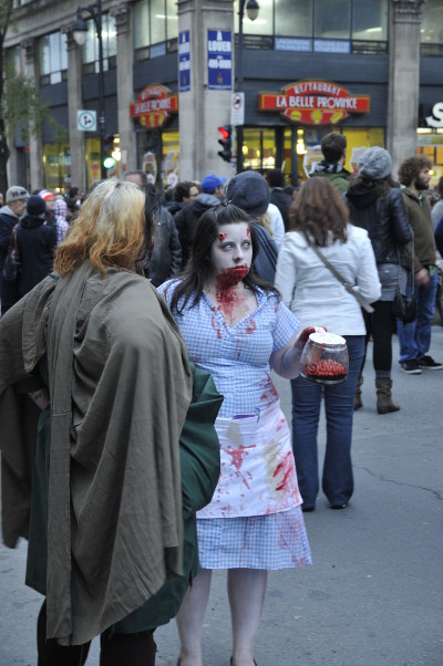 Marche de Zombies de Montréal 2011 - Would you care for more BRAINS?